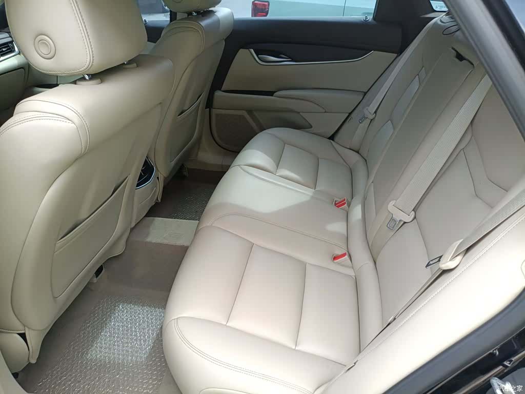 Cadillac XTS, 2017 13