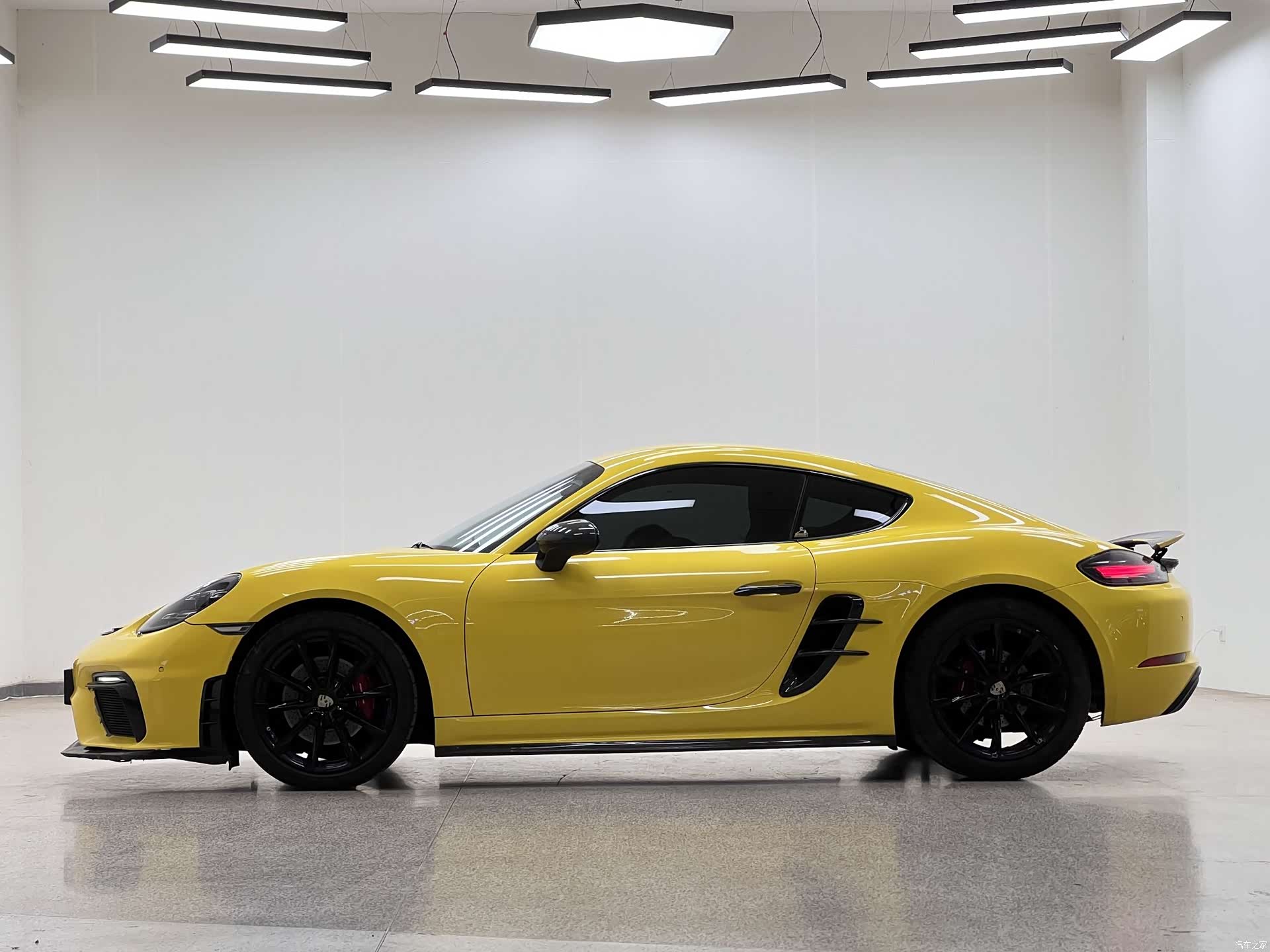 Porsche Cayman, 2017 9