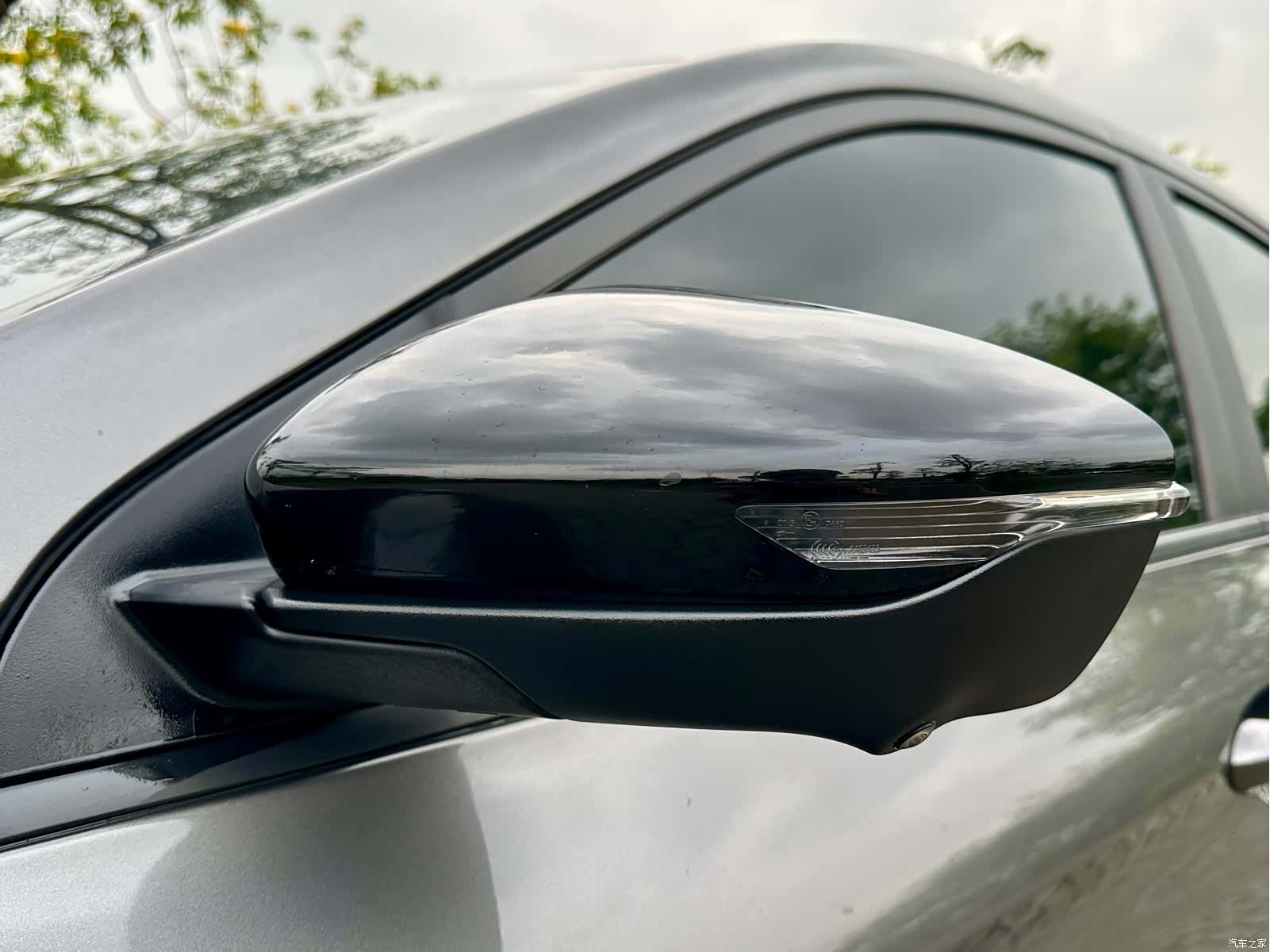 Geely Binray, 2022 17