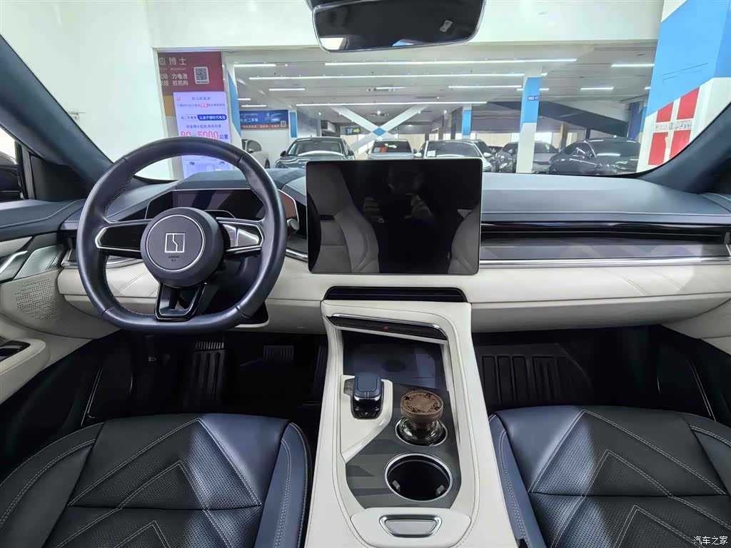 Zeekr 001, 2023 9