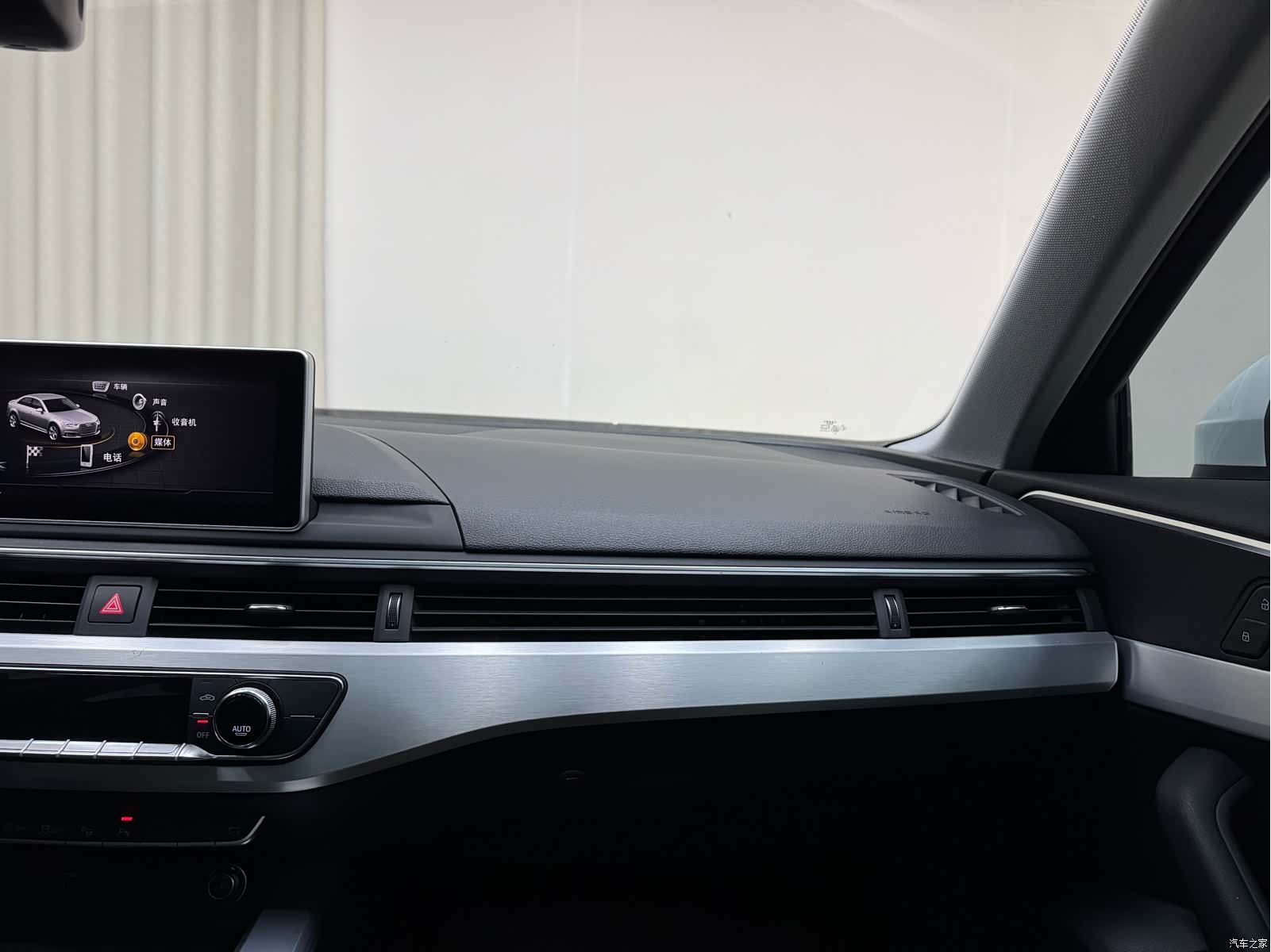 Audi A4L, 2020 28