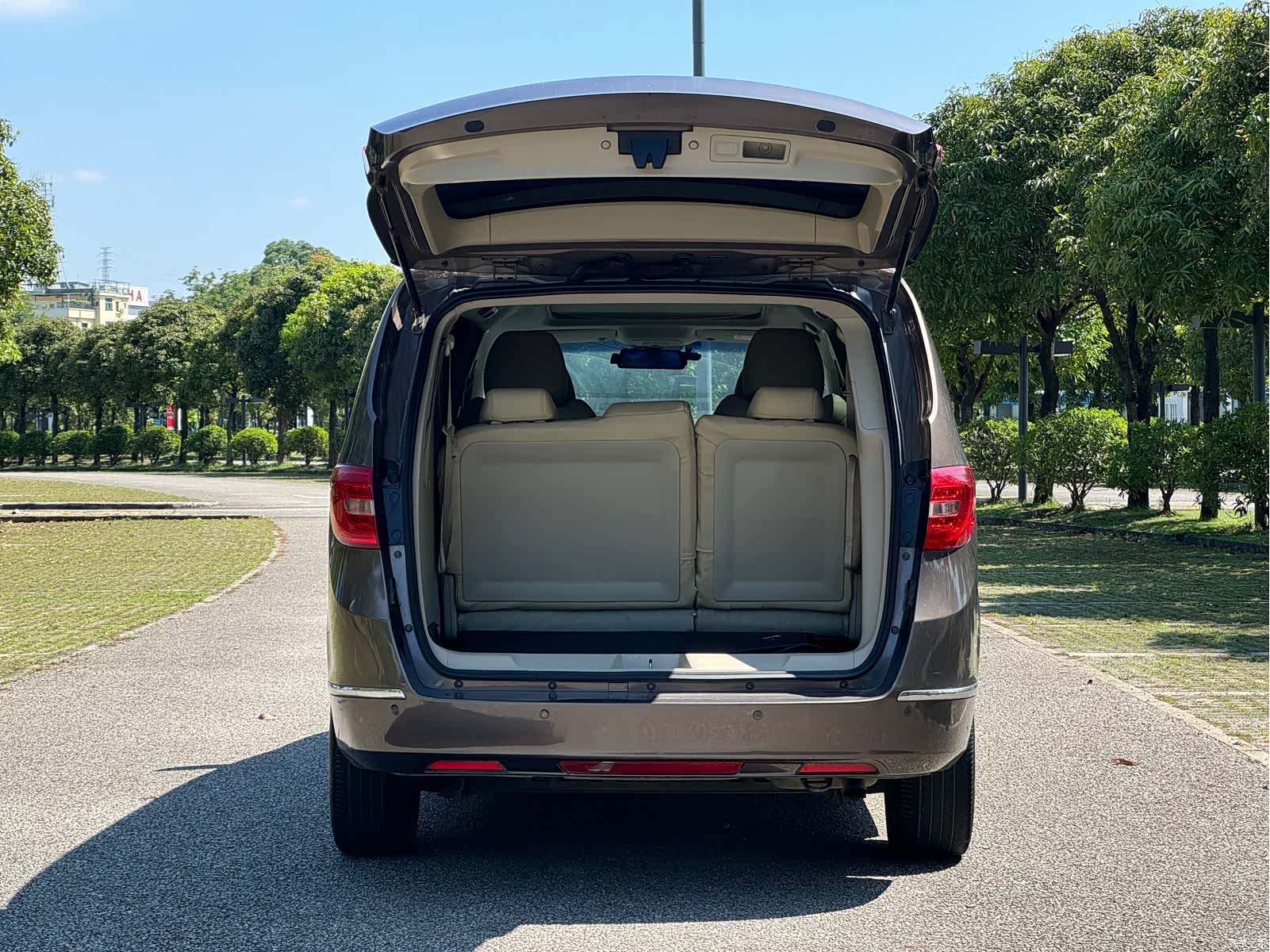 Buick GL8, 2016 16