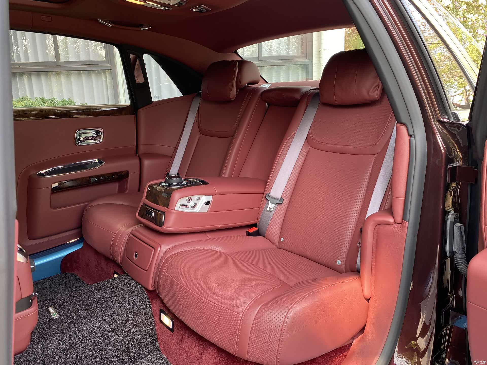 Rolls-Royce Ghost, 2017 8