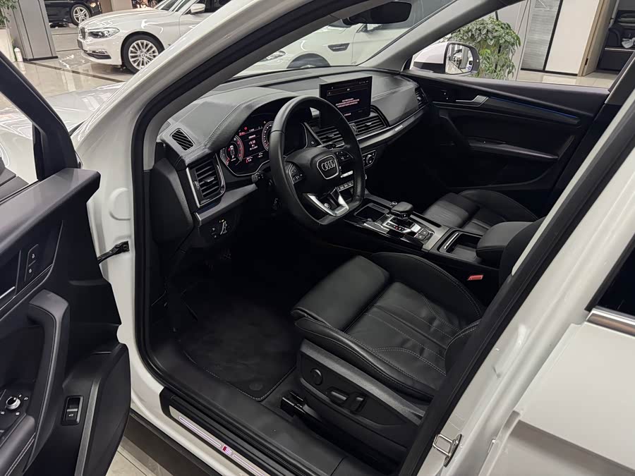 Audi Q5L 2022, фото 7