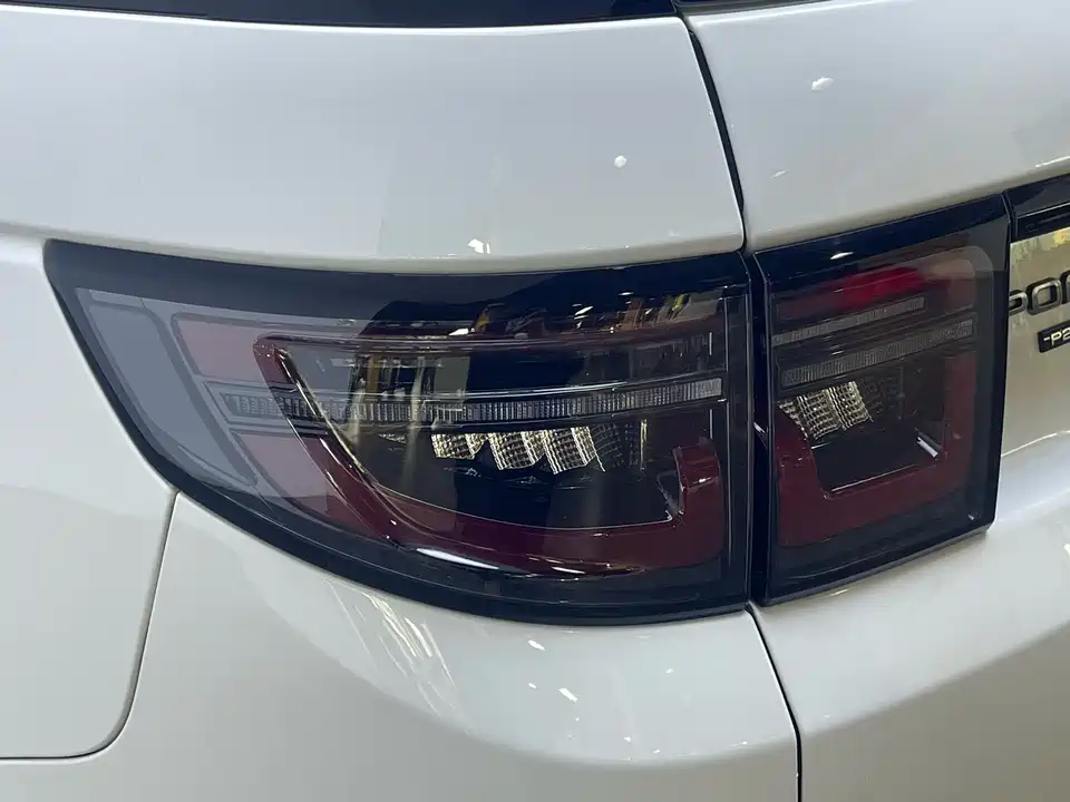 Land Rover Discover sports