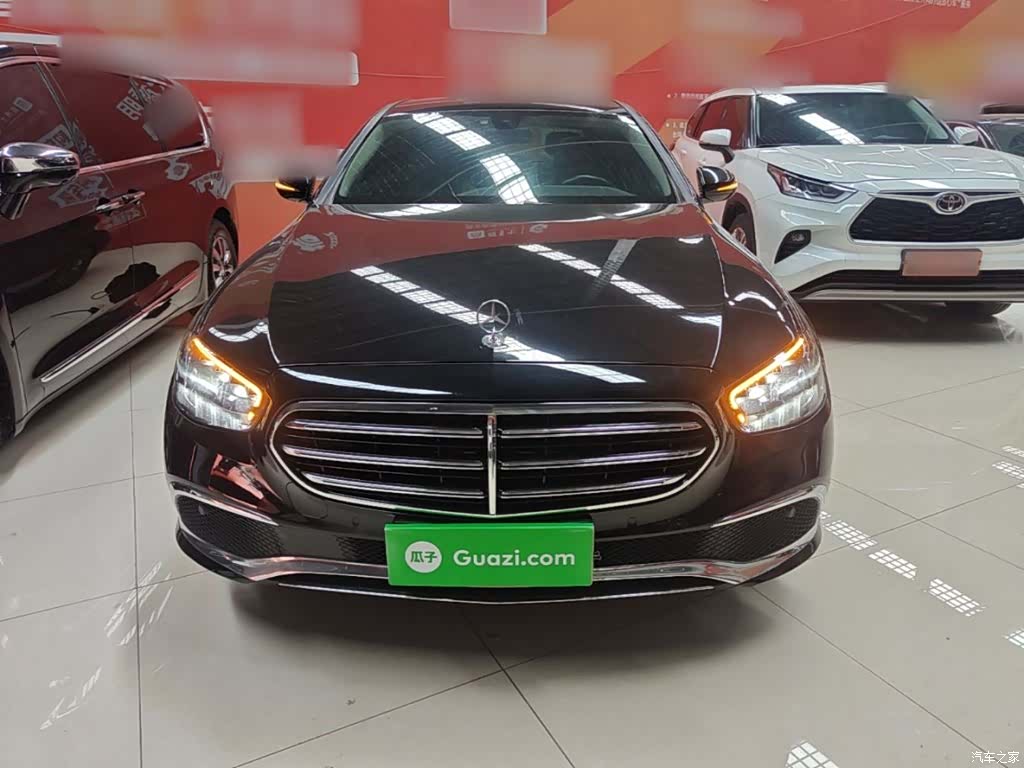 Mercedes-Benz E-Class, 2023 3