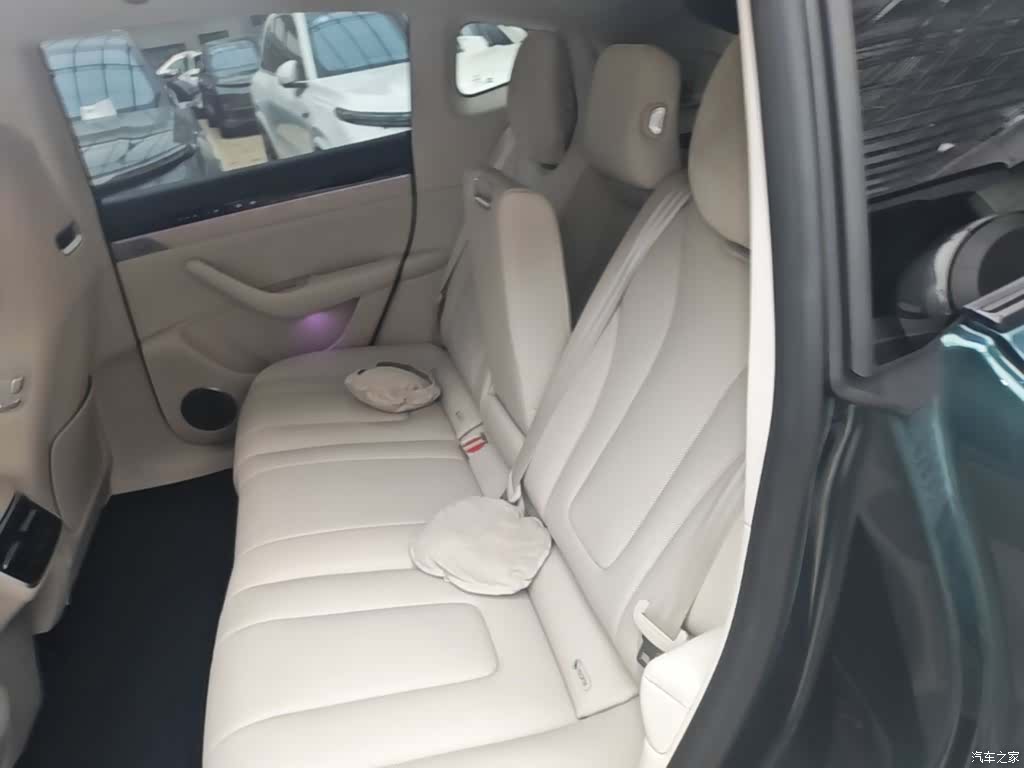 Luxeed R7, 2025 17