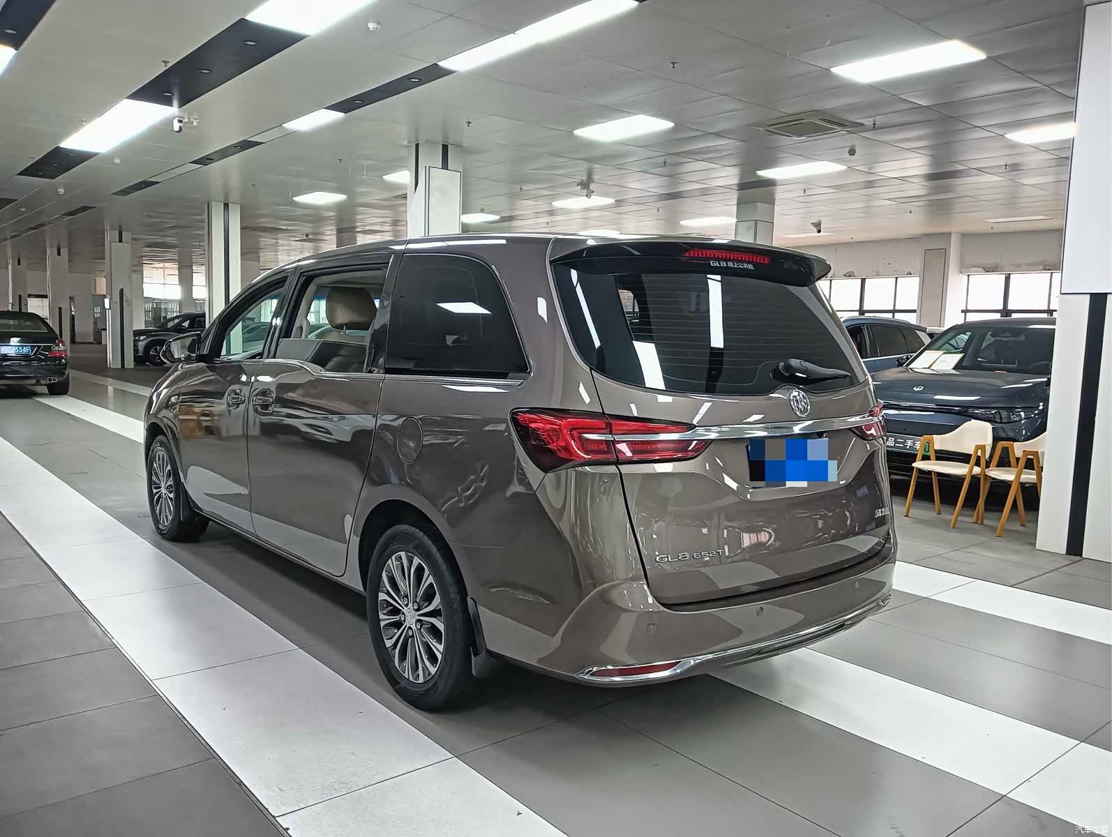 Buick GL8, 2022 9