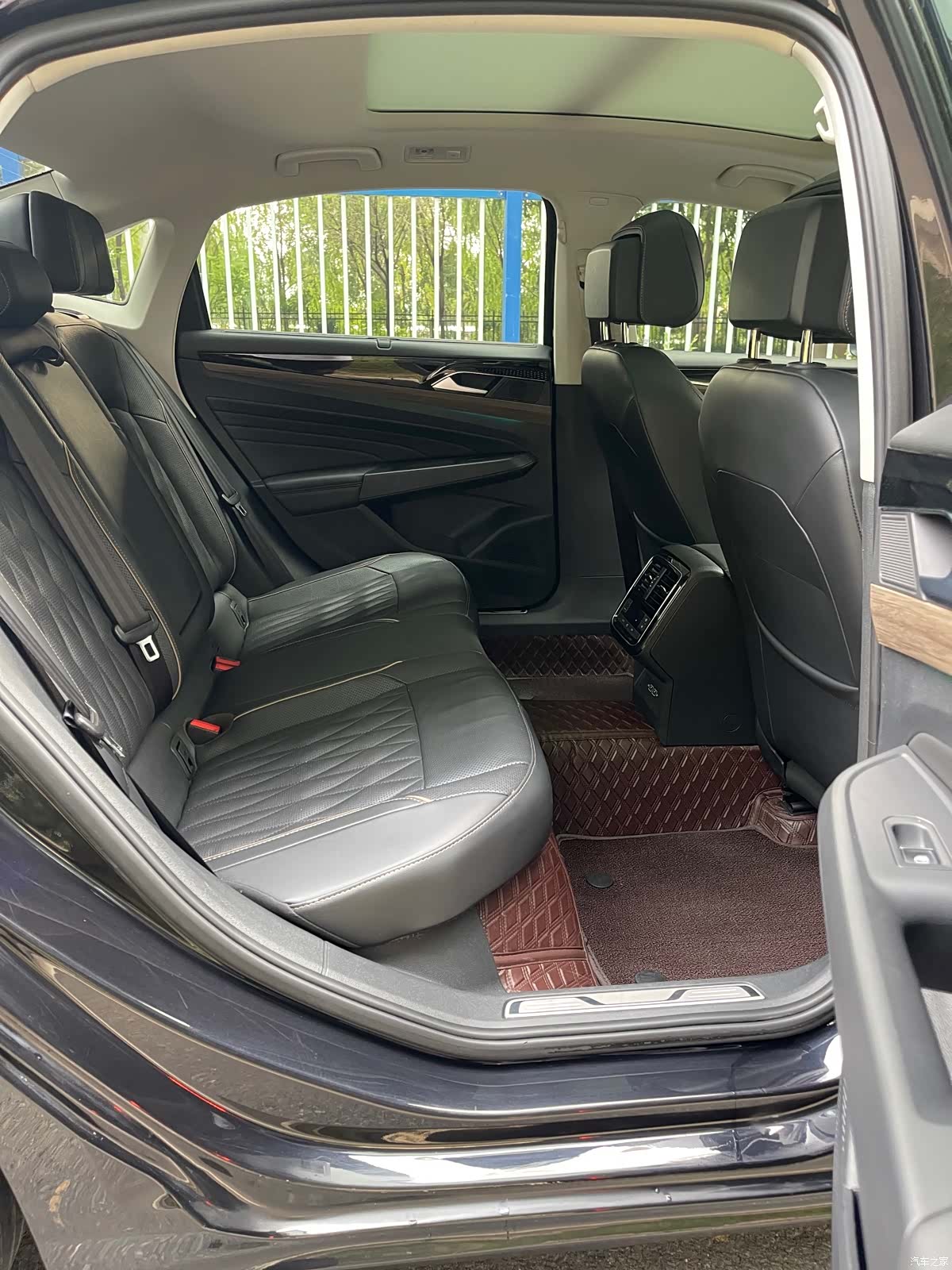 Volkswagen Passat, 2019 11