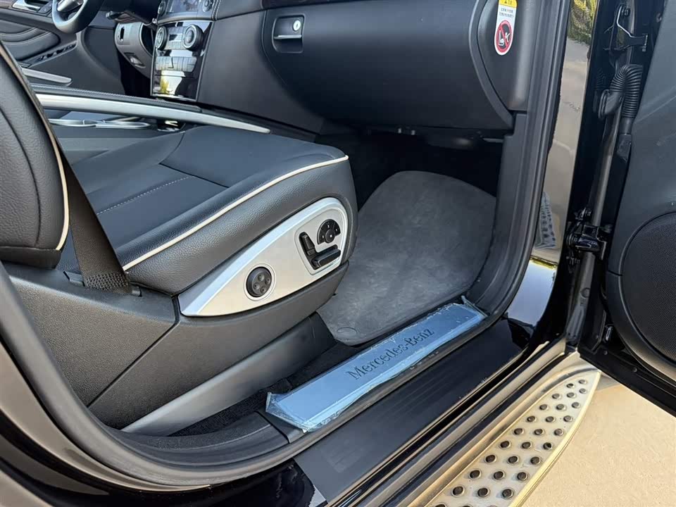 Mercedes-Benz M class