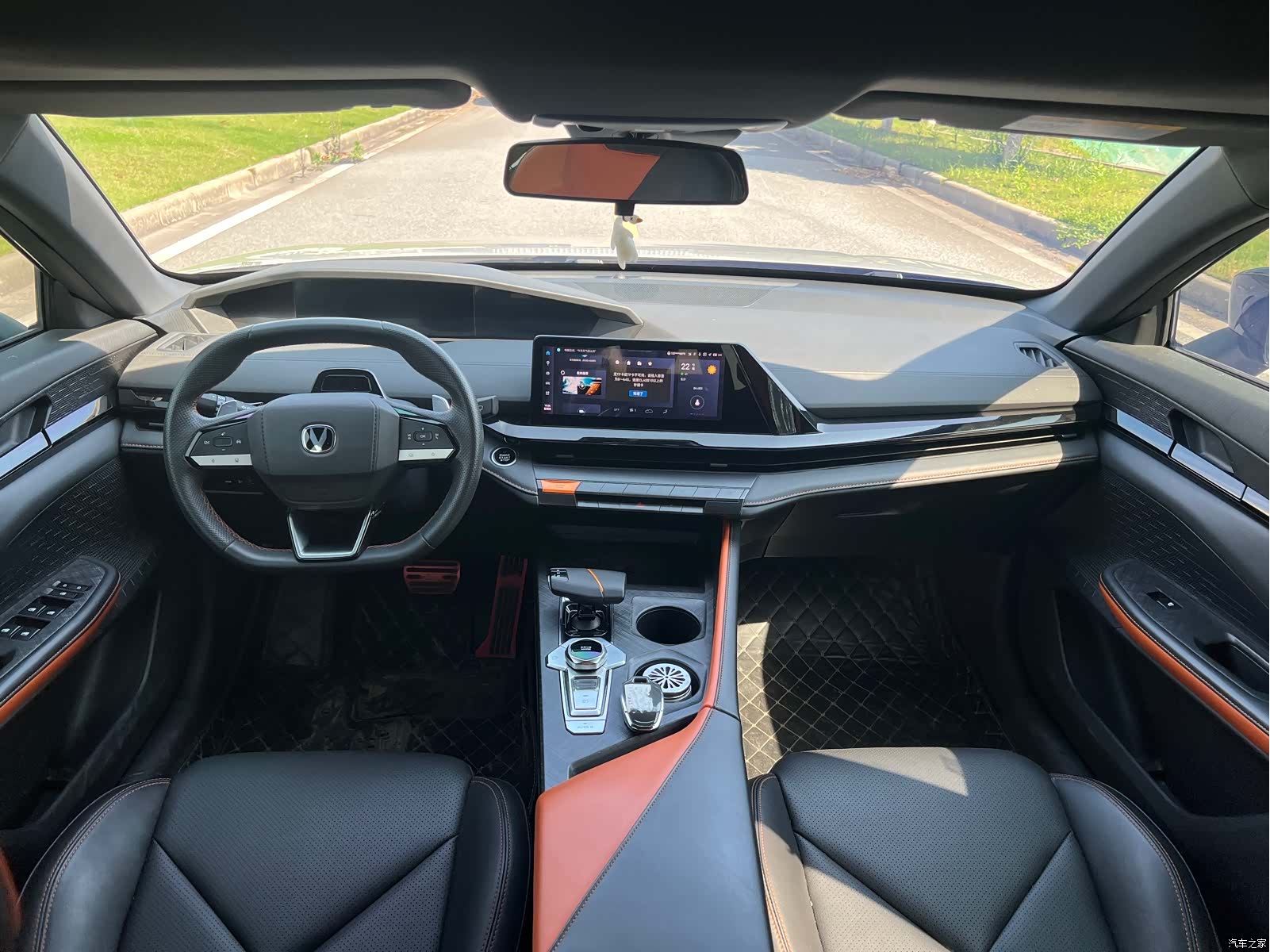 Changan UNI-V, 2022 13