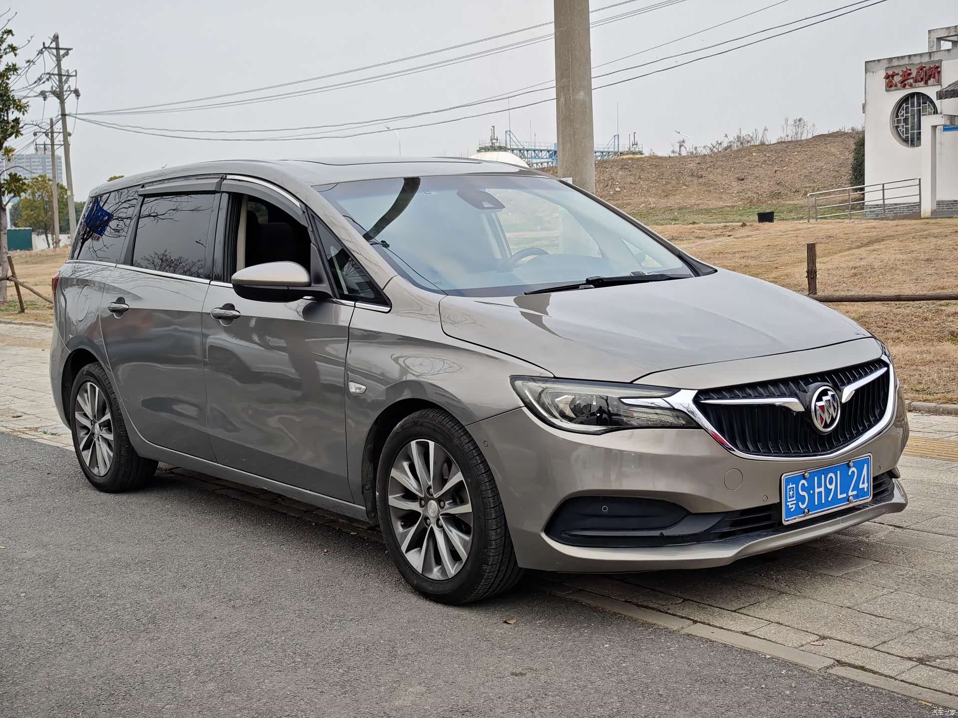 Buick GL6, 2018 3