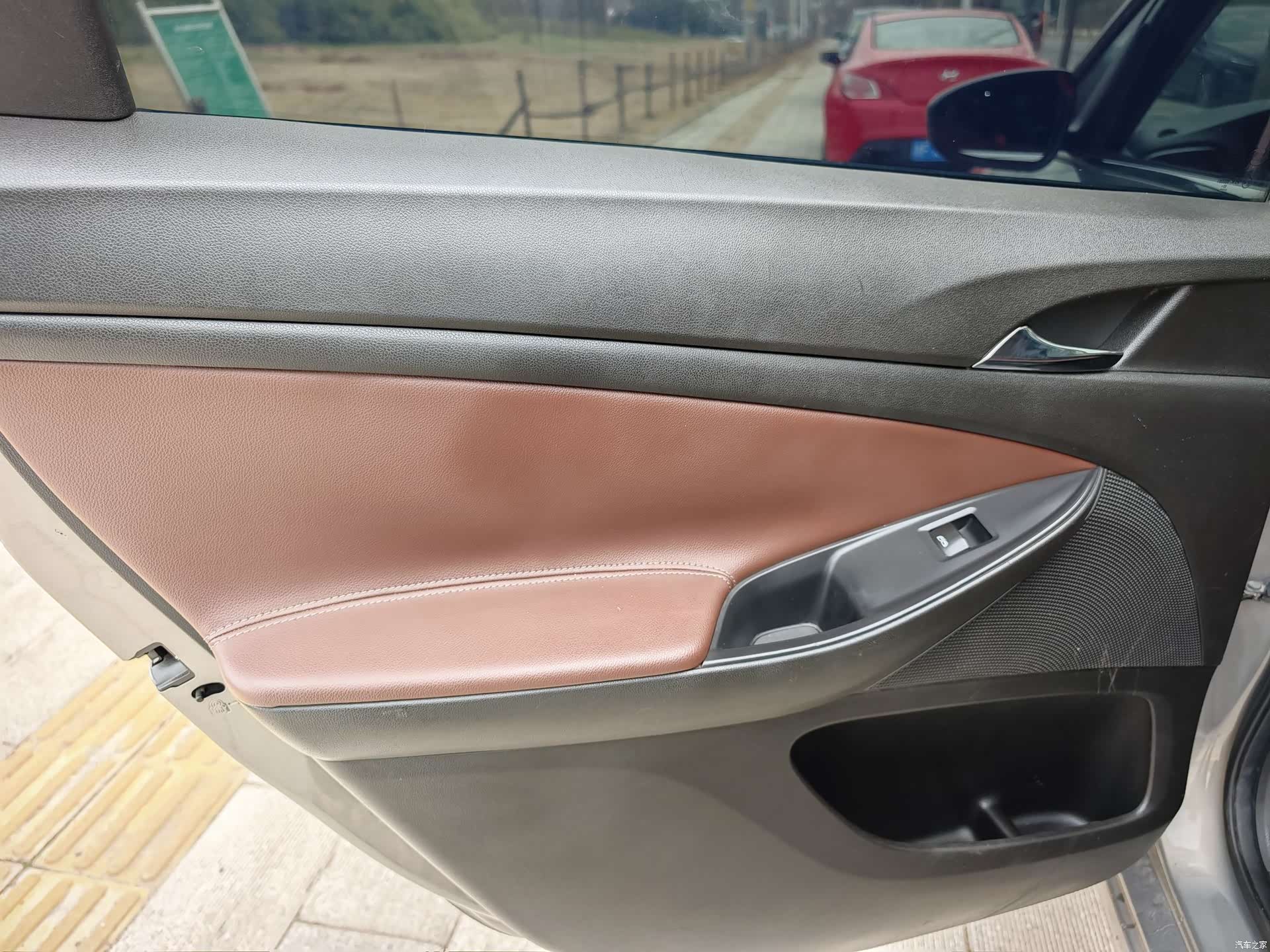 Buick GL6, 2018 12