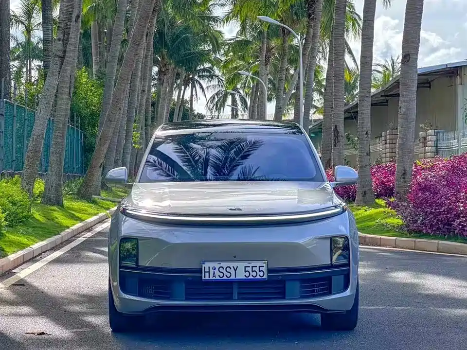 Li Auto Ideal L8