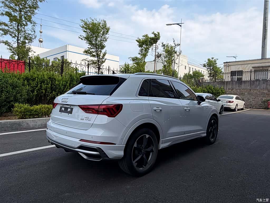 Audi Q3, 2022 6