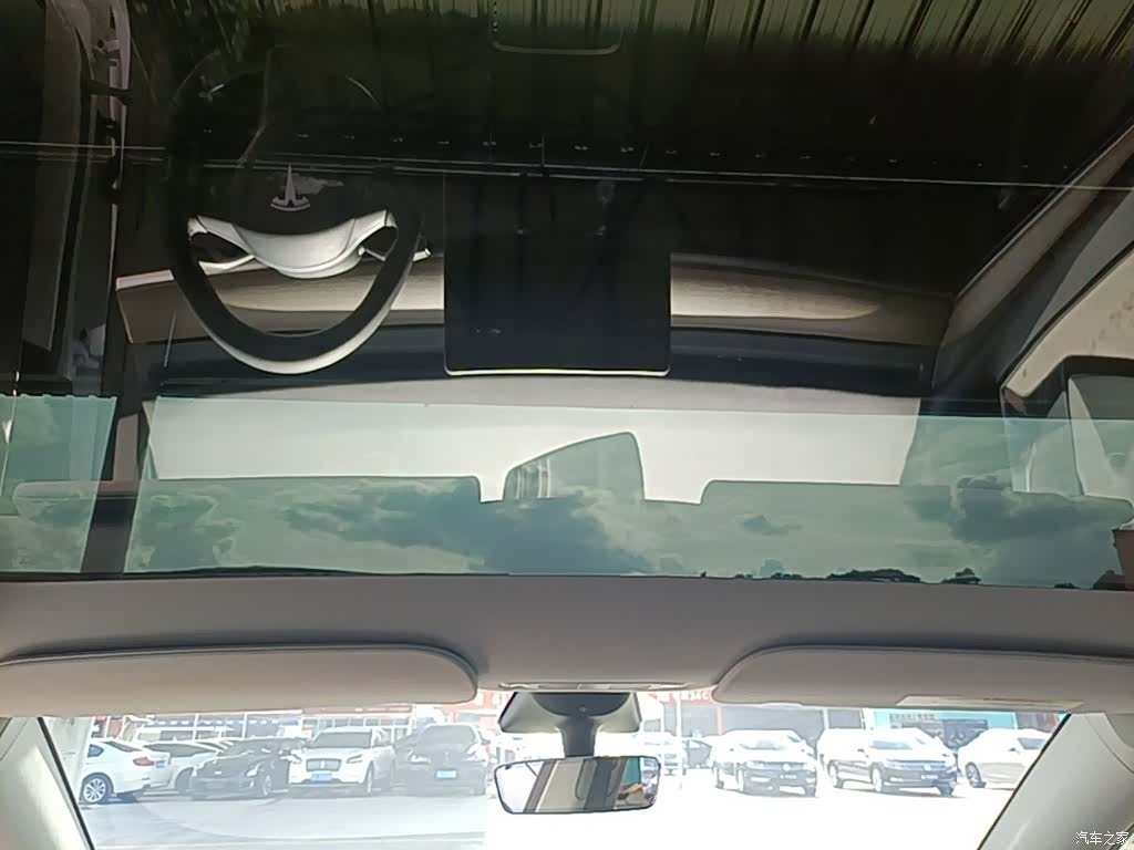 Tesla Model Y, 2022 18