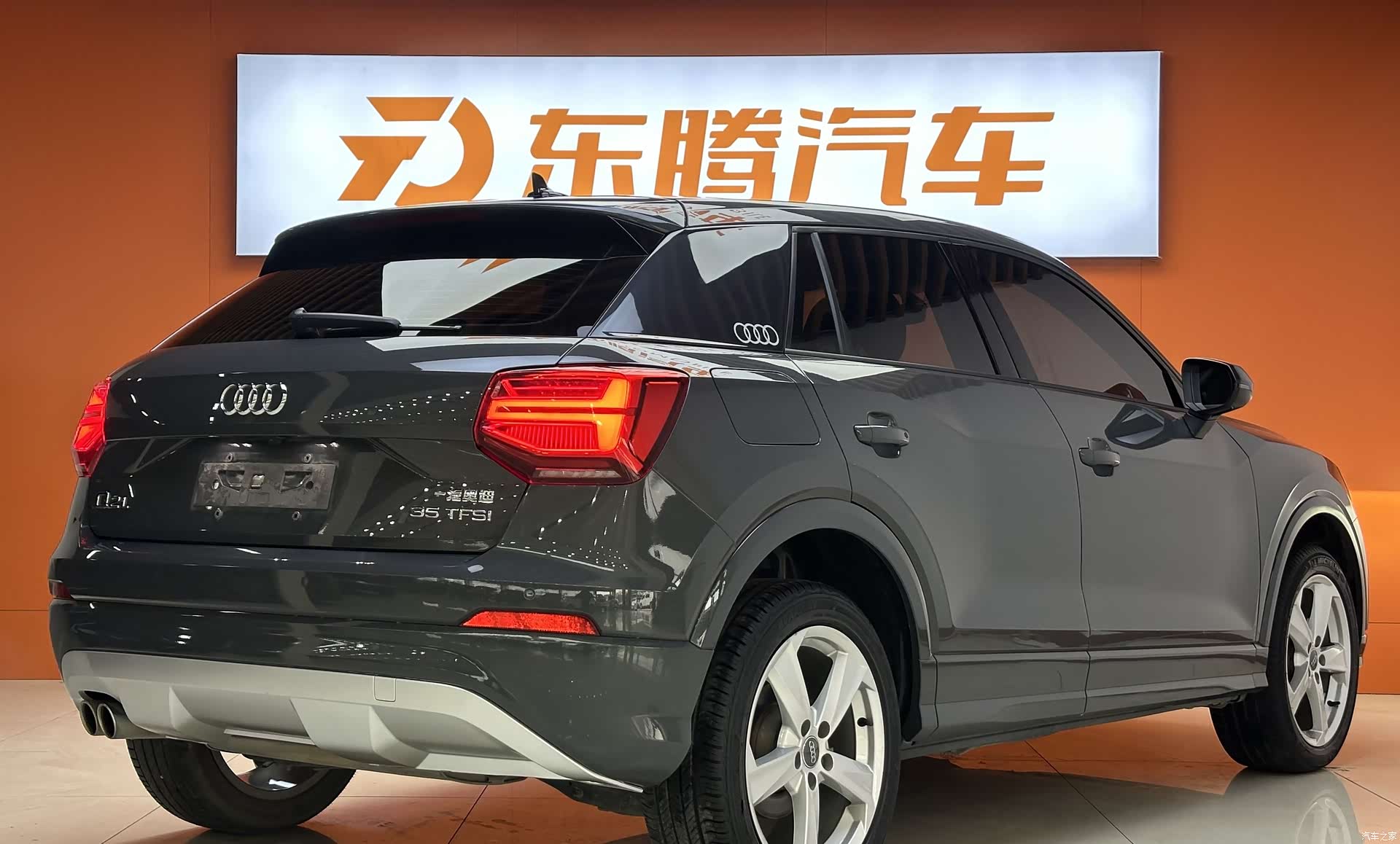 Audi Q2L, 2020 все фото