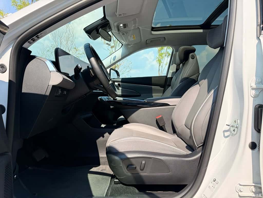 Buick E5, 2025 12
