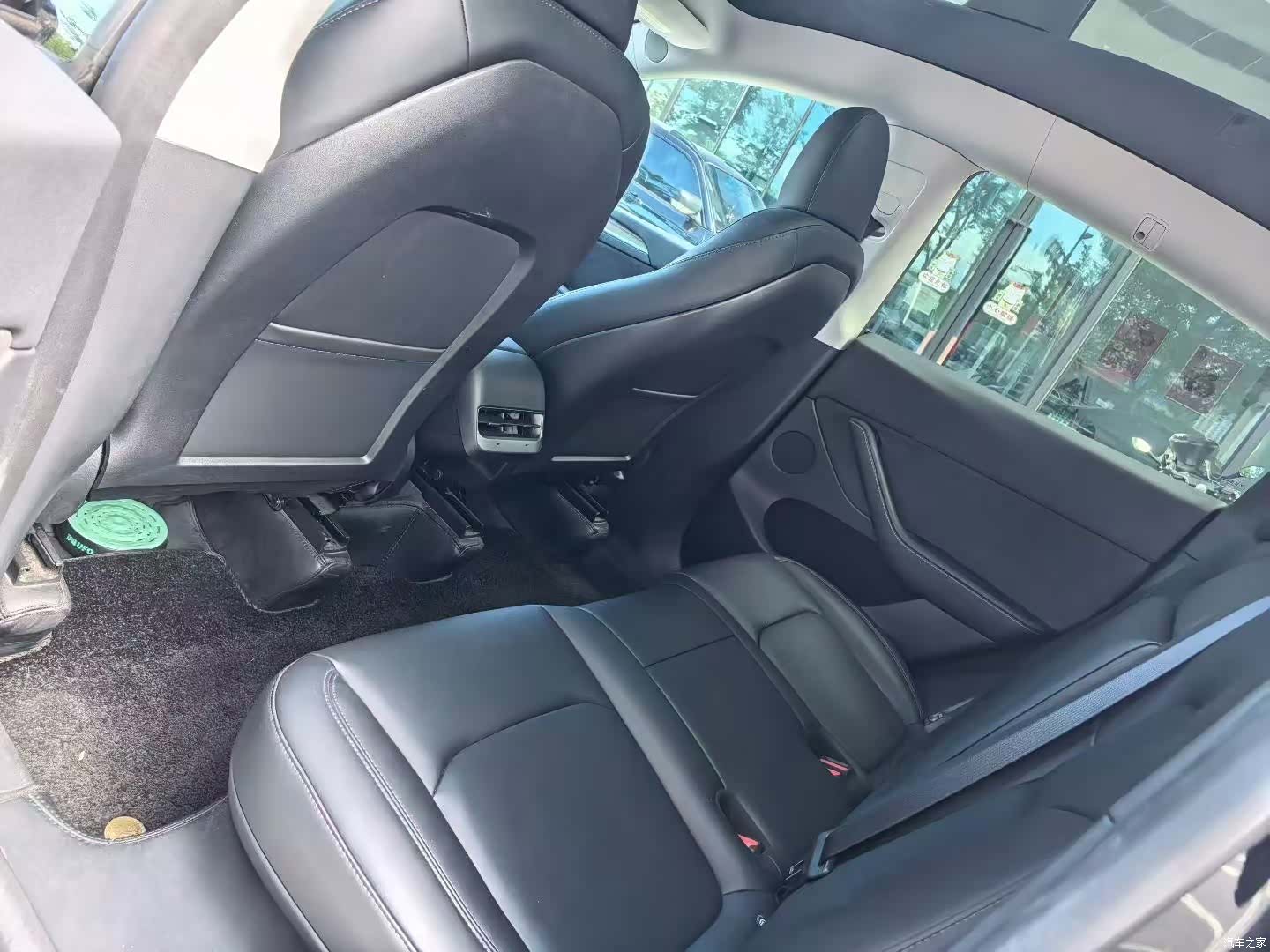 Tesla Model Y, 2023 3