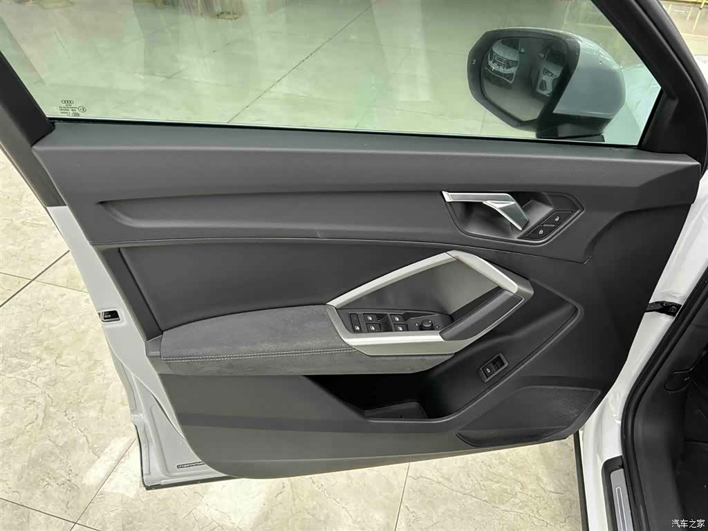 Audi Q3, 2026 10