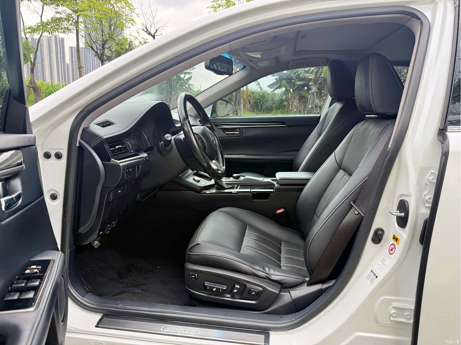 Lexus ES, 2017 4