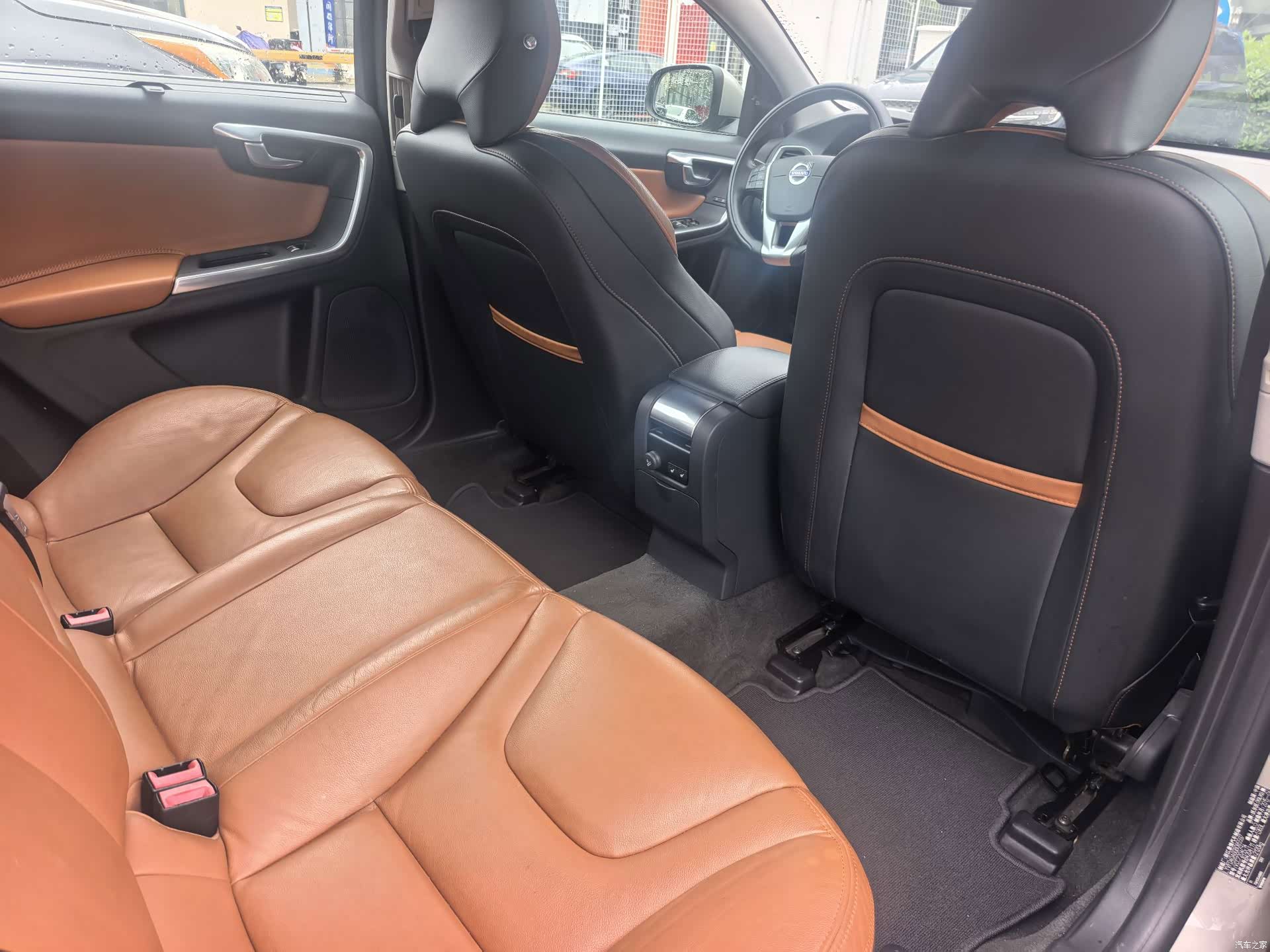 Volvo S60, 2015 16