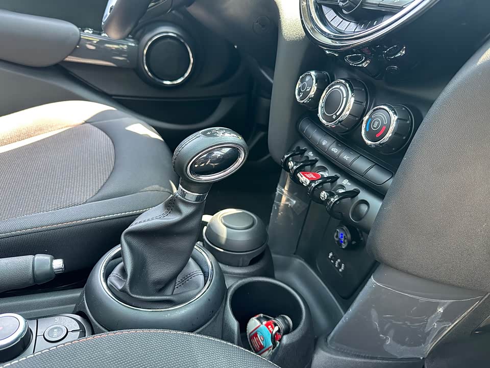 MINI MINI