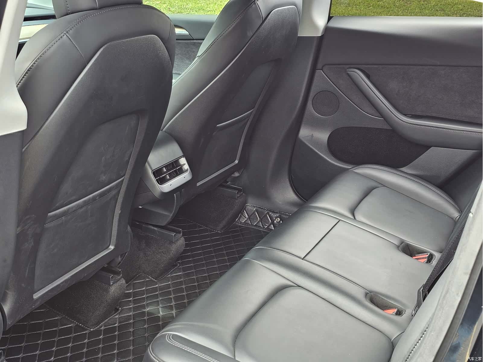 Tesla Model Y, 2021 18