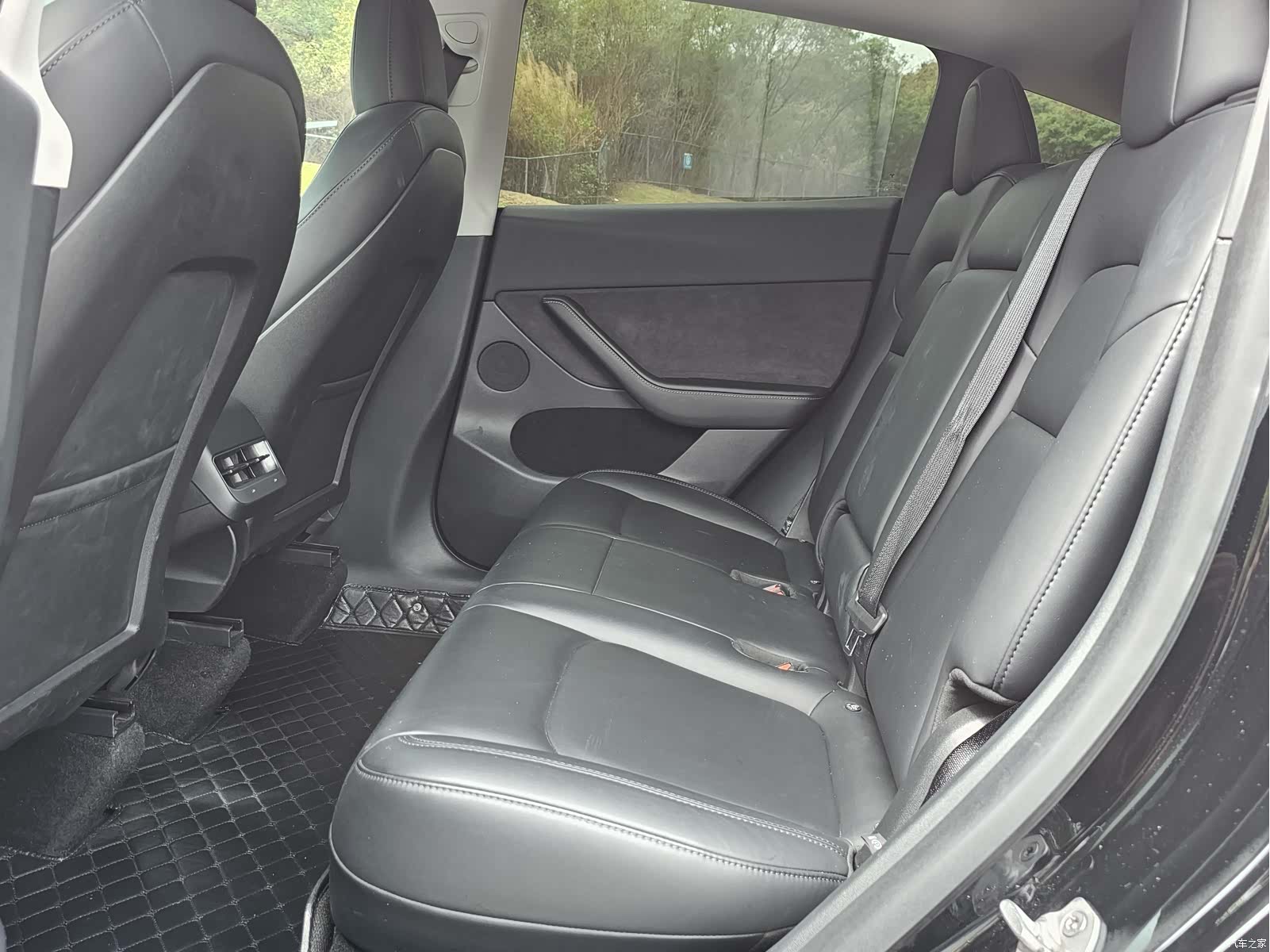 Tesla Model Y, 2021 11
