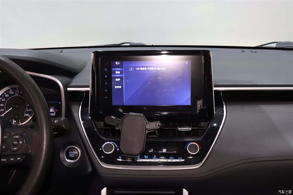 Toyota Frontlander, 2023 12