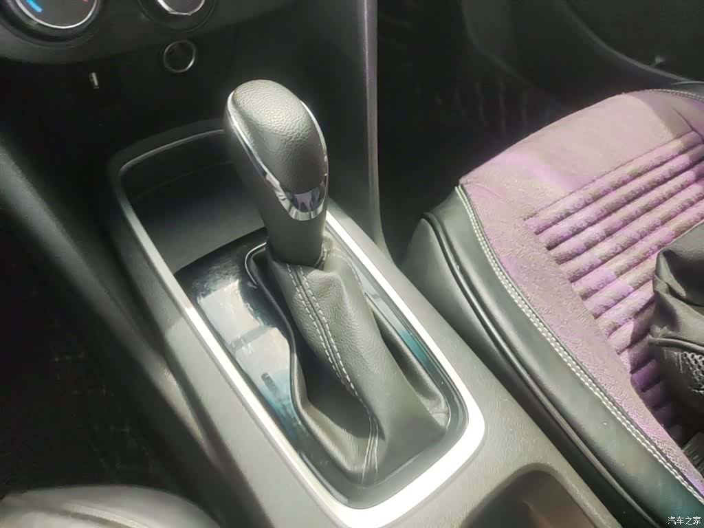 Chevrolet 320, 2019 14