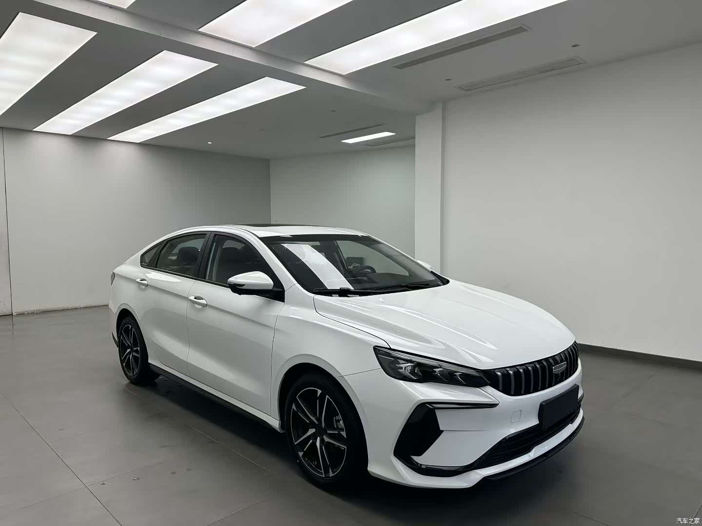 Geely Binray, 2025 3