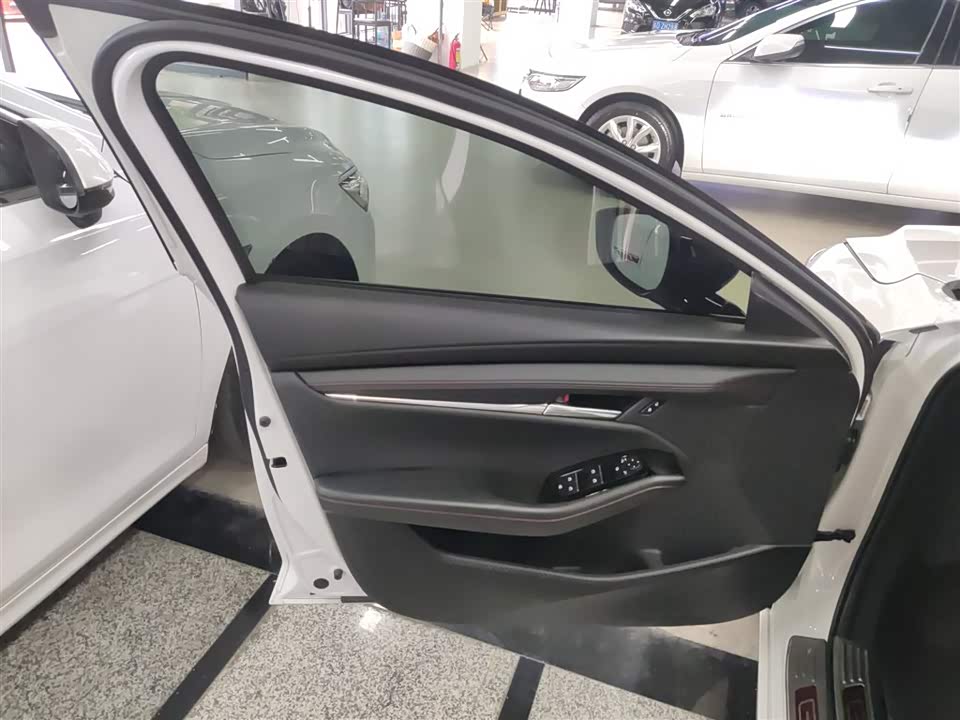 Mazda 3 Angkesaila Mazda 3 Angkesaila