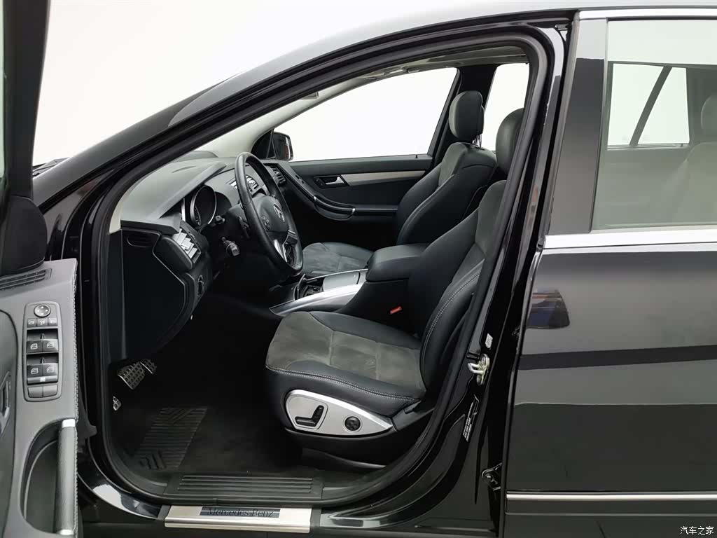 Mercedes-Benz R-Class, 2016 9