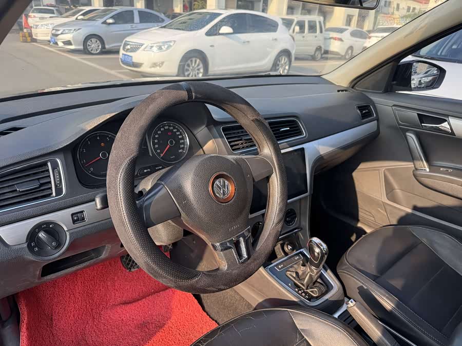 Volkswagen Lavida 2013, фото 4