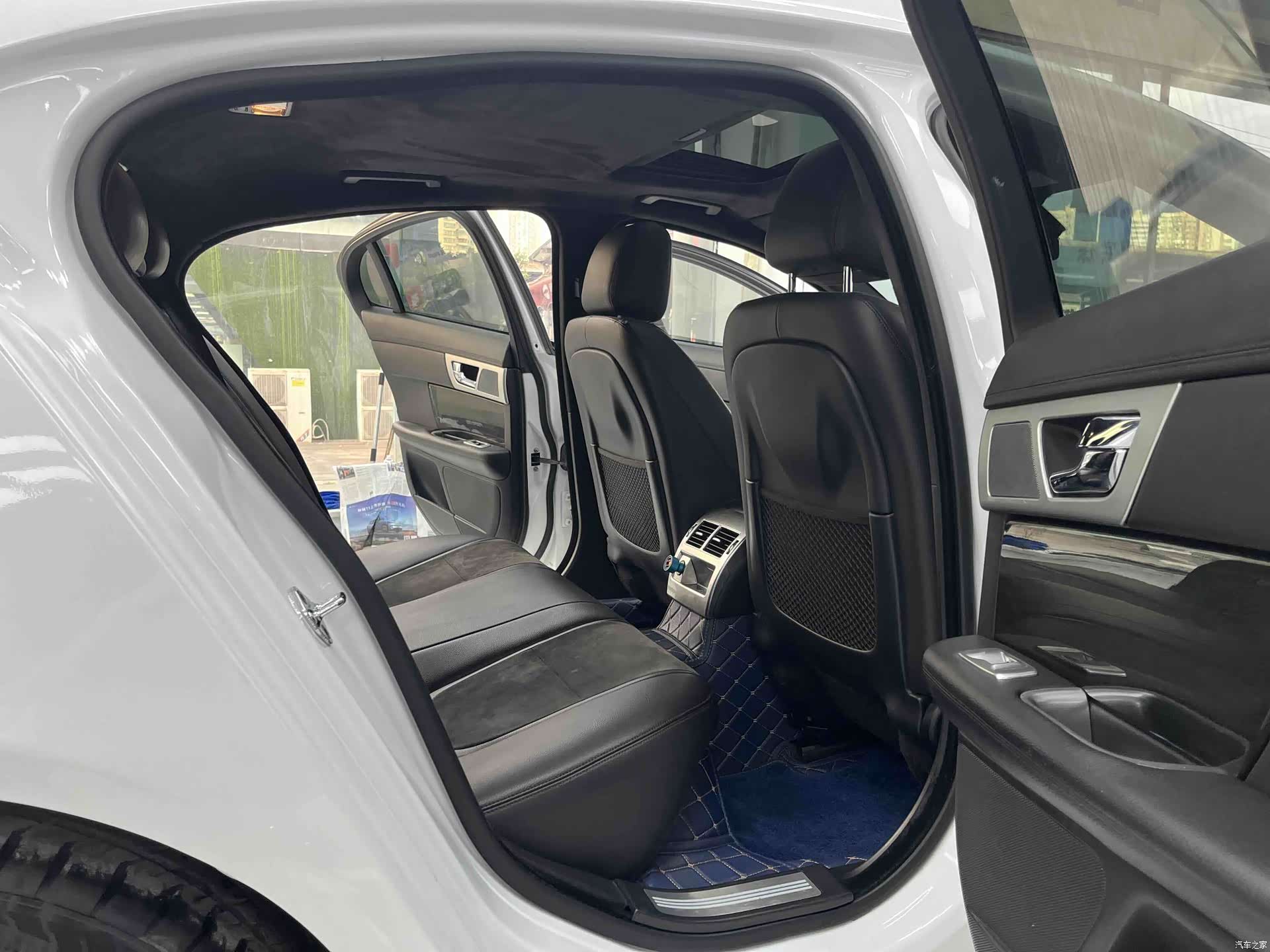 Jaguar XF, 2015 8