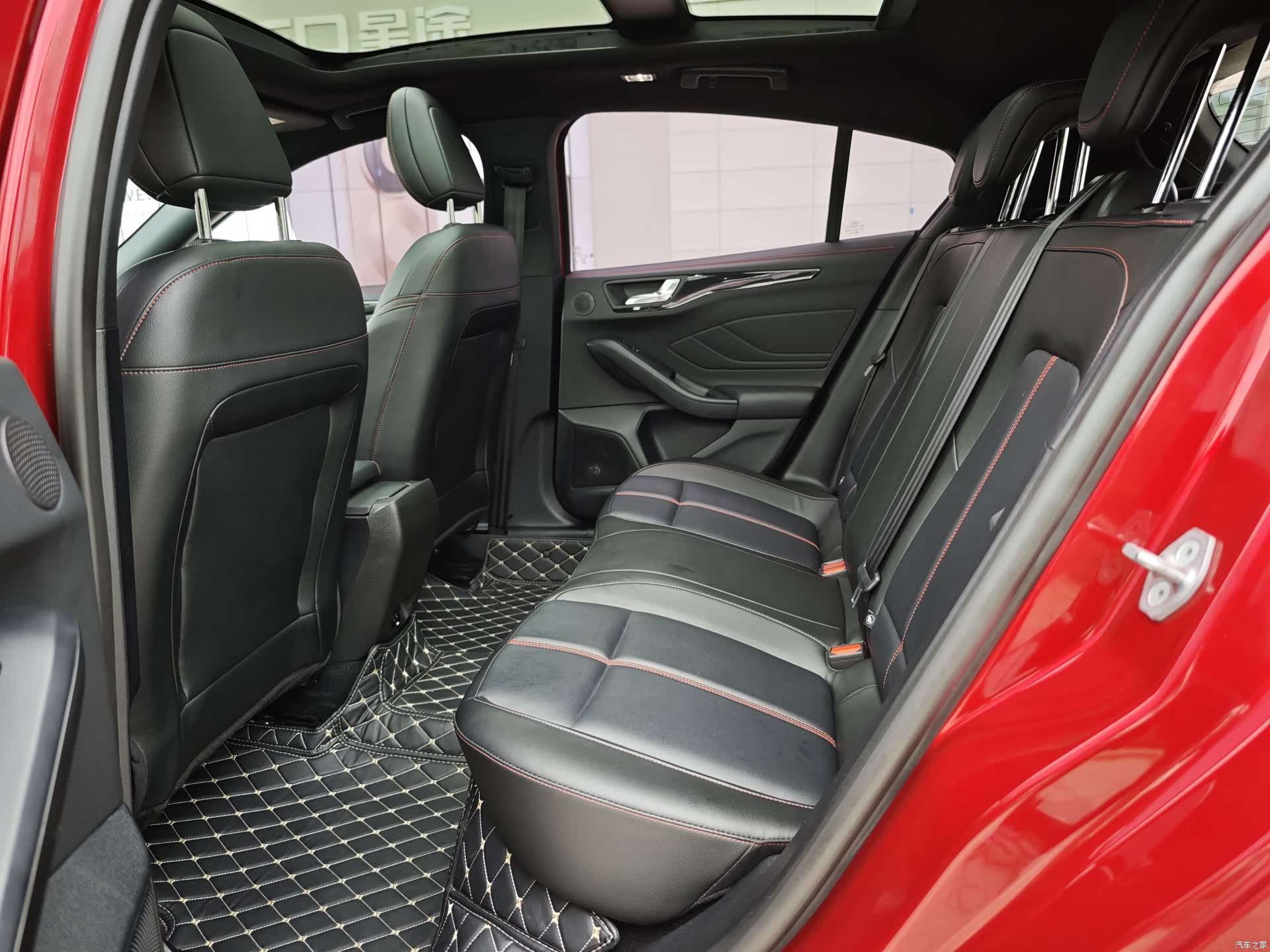 Ford Focus, 2022 6