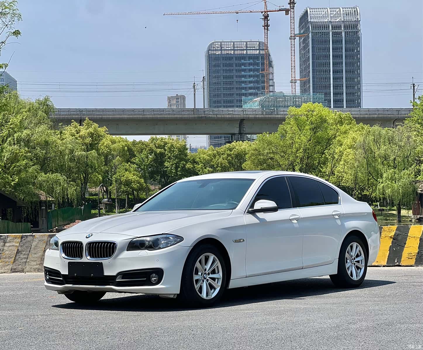 BMW 5 Series, 2016 1