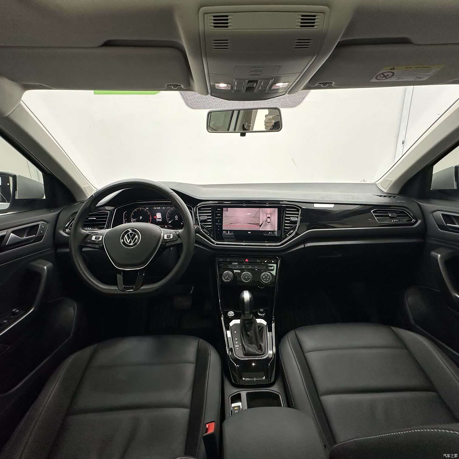Volkswagen T-ROC, 2022 10