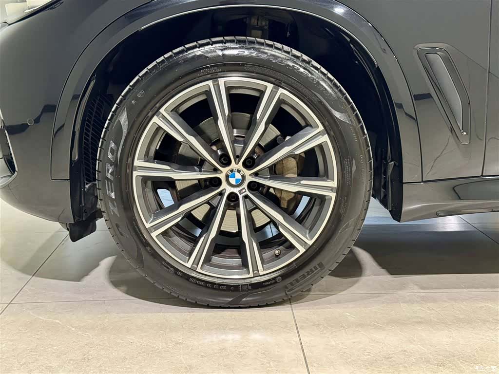 BMW X5, 2021 9