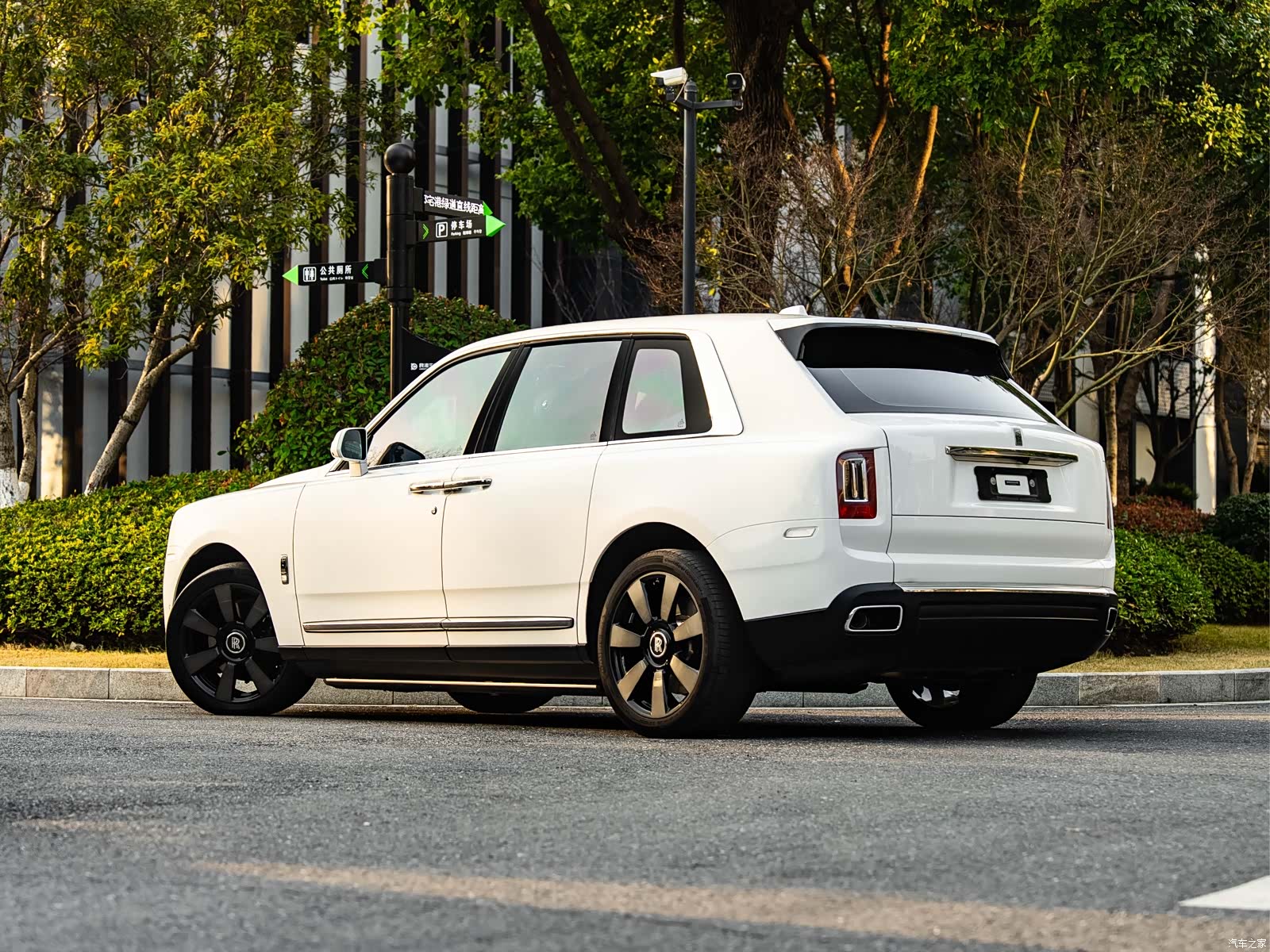 Rolls-Royce Cullinan, 2021 6