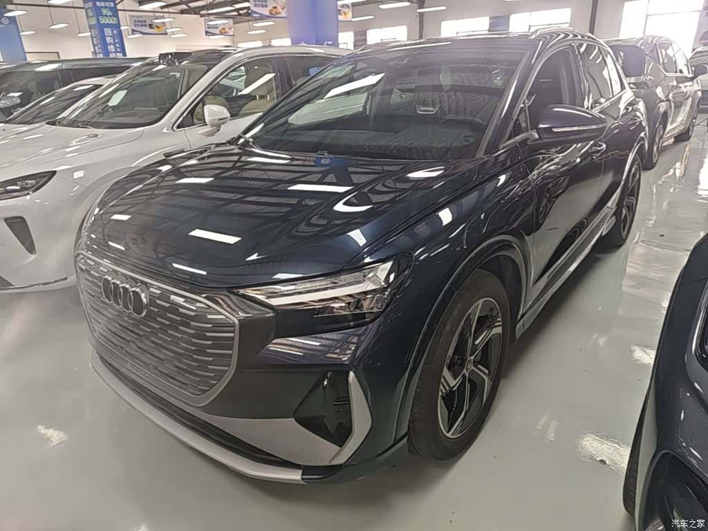 Audi Q4 e-tron, 2023 2
