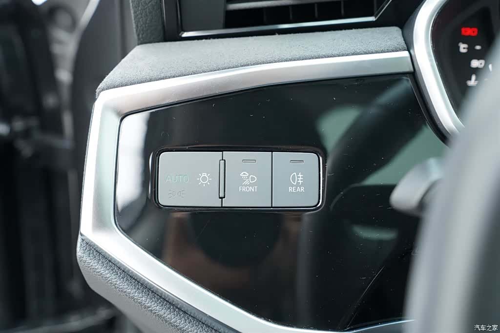 Audi Q3, 2022 8