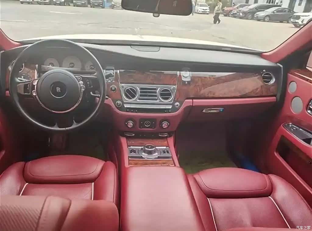 Rolls-Royce Ghost, 2014 3