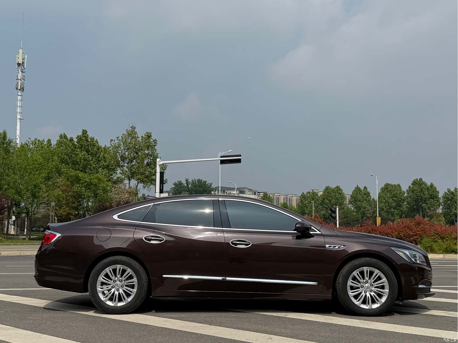 Buick LaCrosse, 2017 16