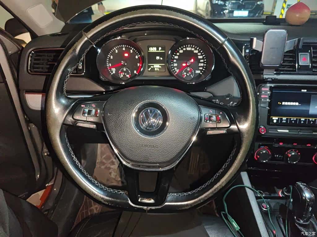 Volkswagen Sagitar, 2016 7
