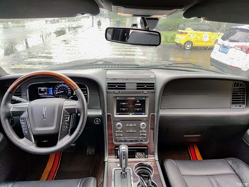Lincoln Navigator, 2016 10