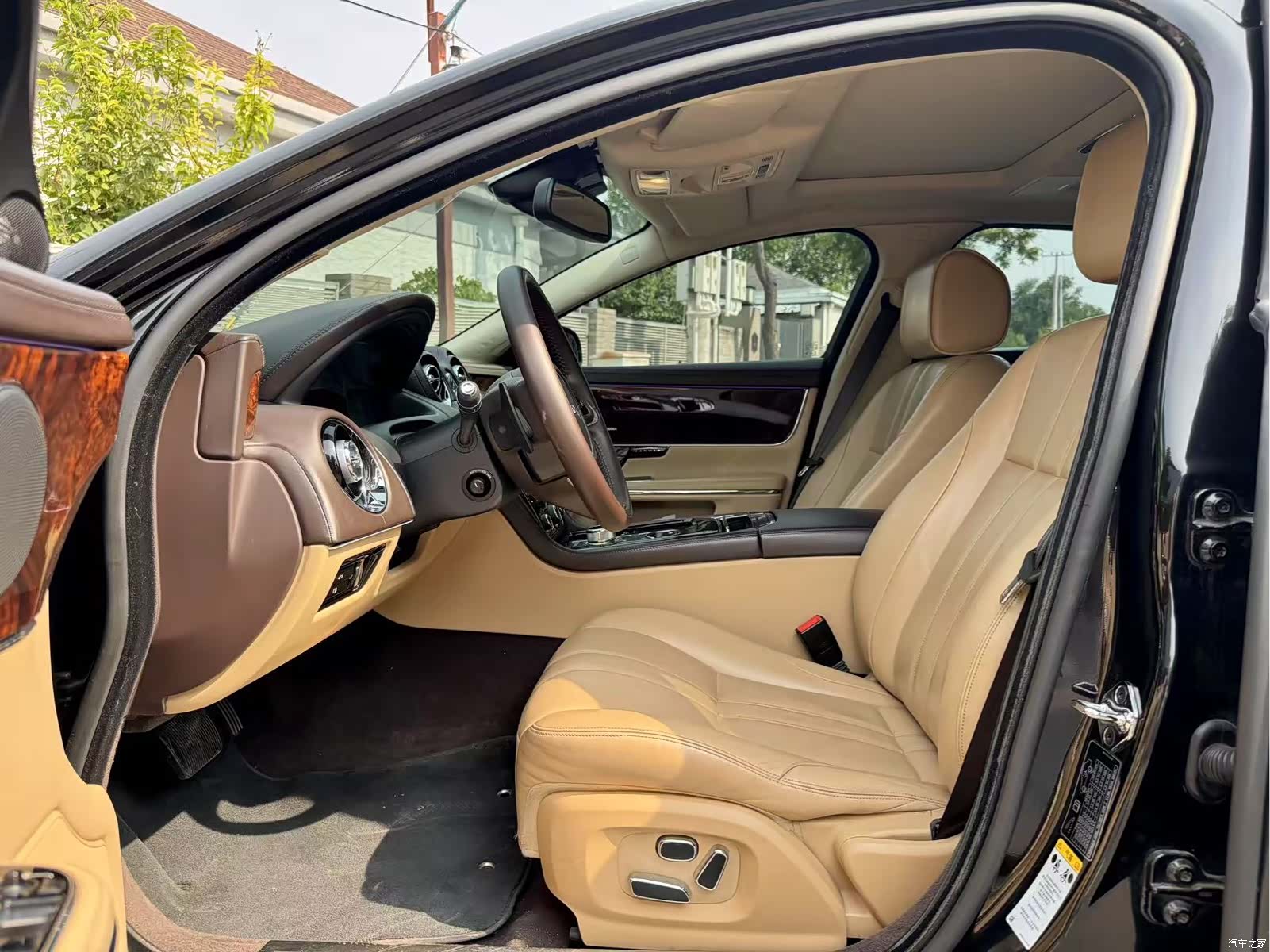 Jaguar XJ, 2013 все фото
