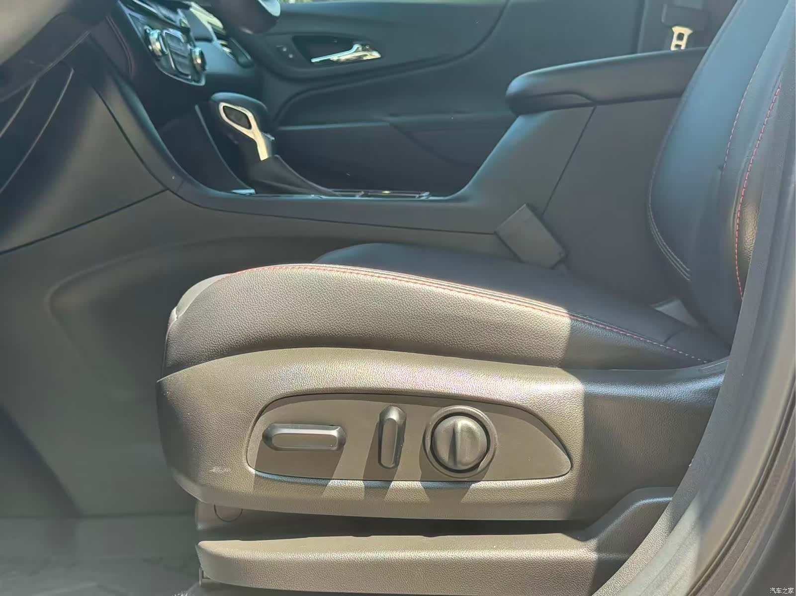 Chevrolet Equinox, 2022 все фото