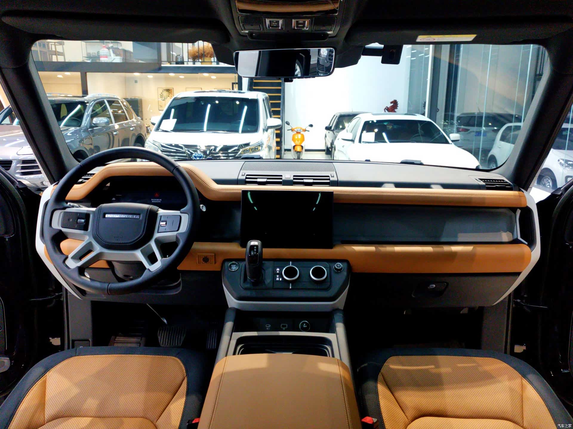 Land Rover Defender, 2023 12